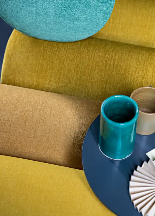  Stain-resistant water-repellent fabrics for furnishings