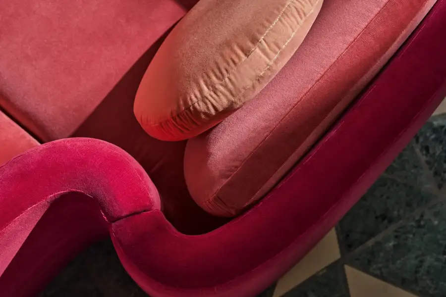 Stain-resistant water-repellent fabrics for furnishings.